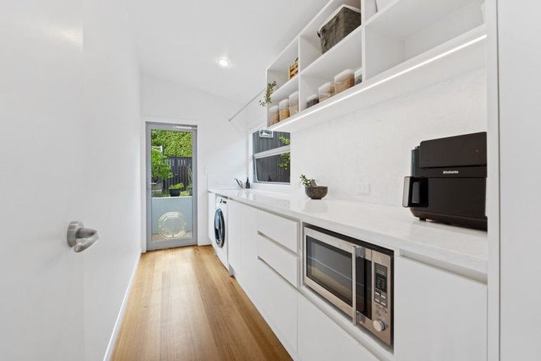 Photo of property in 357 Royal Road, Massey, Auckland, 0614