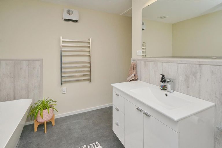 Photo of property in 4/20 Harman Street, Addington, Christchurch, 8024