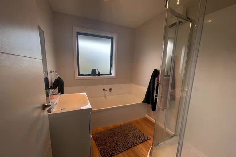 Photo of property in 21 Glenora Place, Hornby, Christchurch, 8042