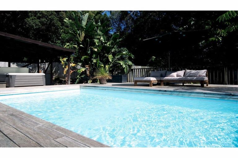 Photo of property in 136 Landing Road, Kerikeri, 0230