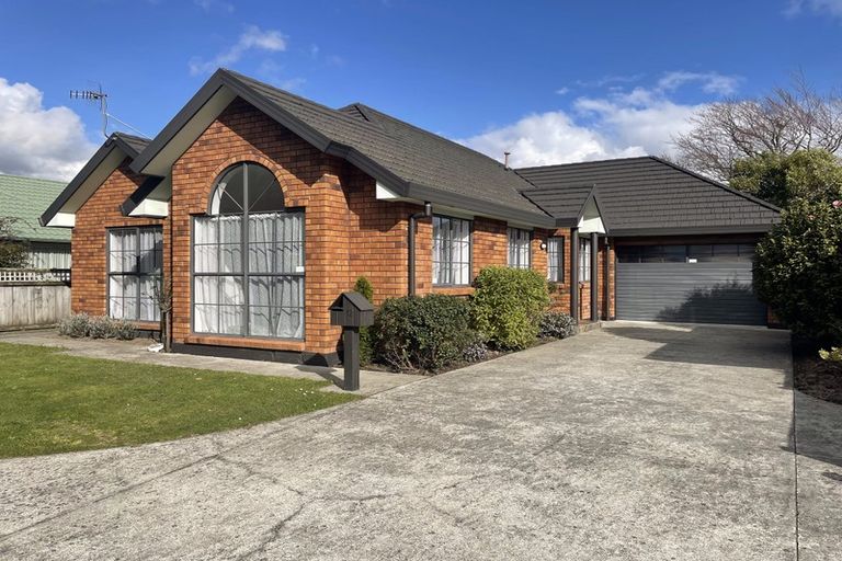 Photo of property in 12 Scandia Court, Hokowhitu, Palmerston North, 4410
