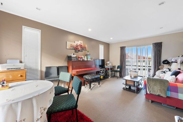 Photo of property in 70 Priestley Drive, Bucklands Beach, Auckland, 2014