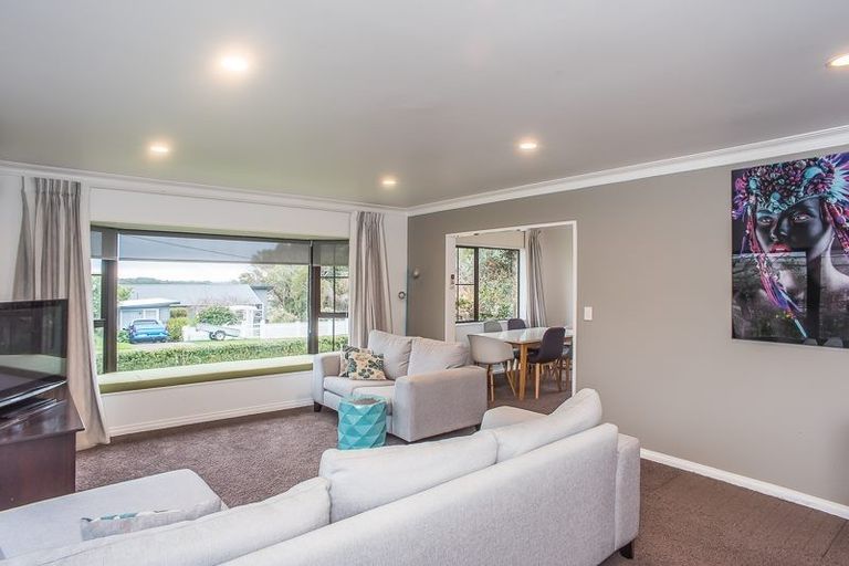 Photo of property in 21 Huia Street, Waikanae, 5036