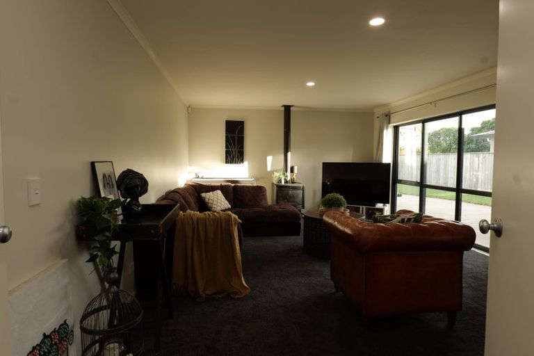 Photo of property in 22 Waterstone Avenue, Paraparaumu, 5032