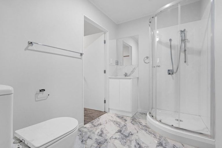 Photo of property in 15 Burbridge Road, Favona, Auckland, 2024