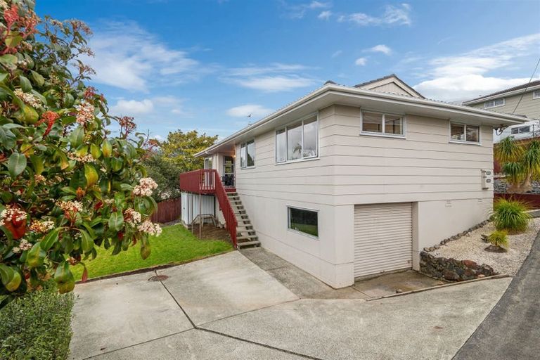 Photo of property in 1/301 Sunset Road, Sunnynook, Auckland, 0632