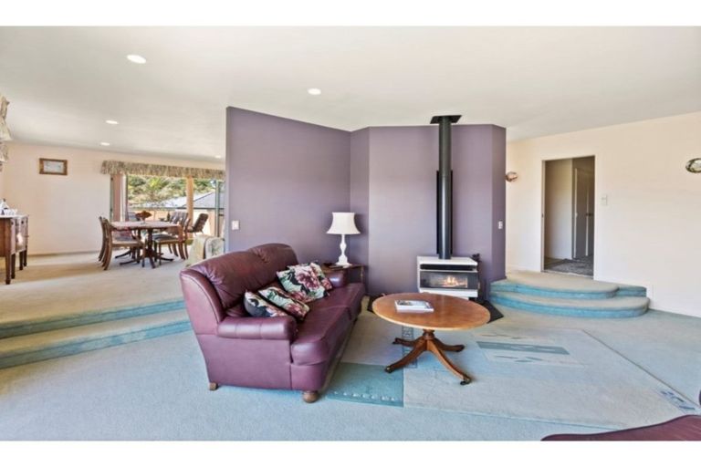 Photo of property in 26 Silkwood Grove, Totara Heights, Auckland, 2105