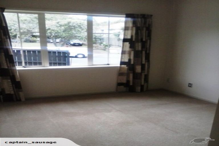 Photo of property in 50b Seaton Road, Murrays Bay, Auckland, 0630