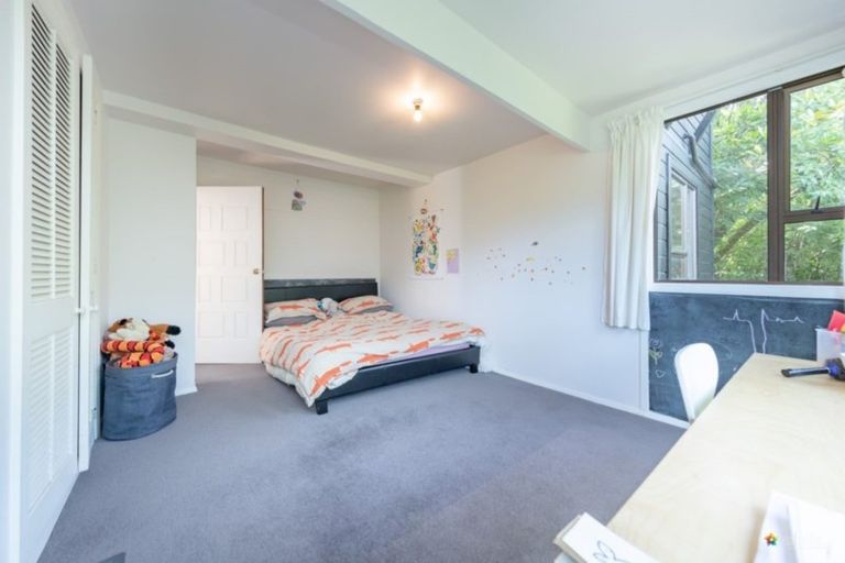 Photo of property in 23 Ferry Road, Days Bay, Lower Hutt, 5013