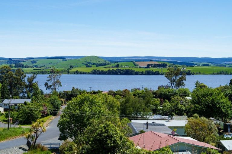 Photo of property in 19 Castle Street, Waihola, Milton, 9073