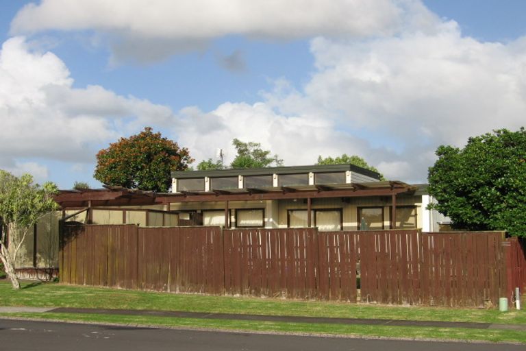 Photo of property in 2/7 Tina Place, Sunnyhills, Auckland, 2010