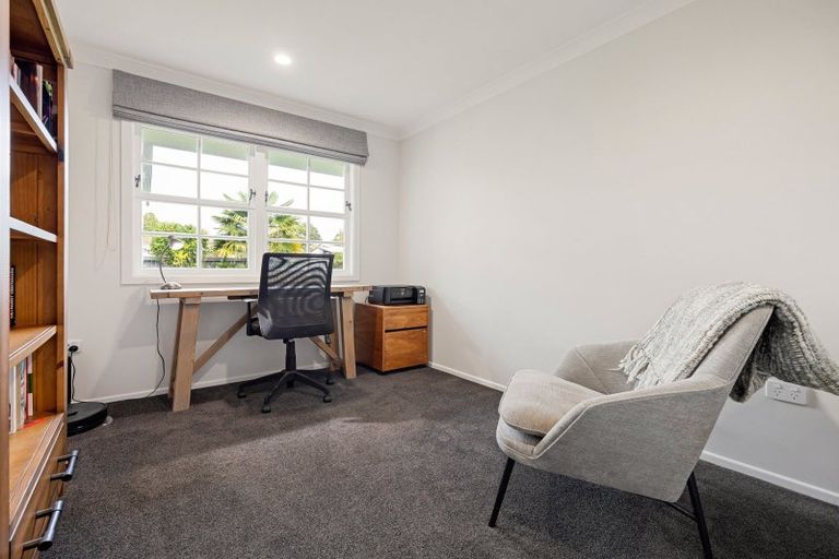 Photo of property in 18 Amanda Avenue, Dinsdale, Hamilton, 3204