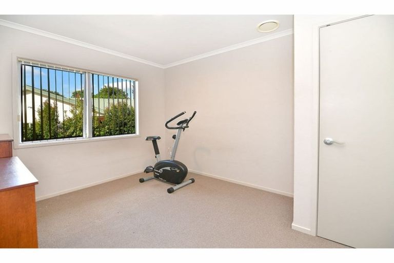 Photo of property in 5a Hammond Avenue, Hatfields Beach, Orewa, 0931