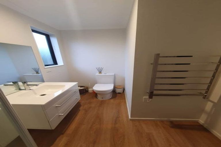 Photo of property in 10b Toatoa Place, Mangere Bridge, Auckland, 2022