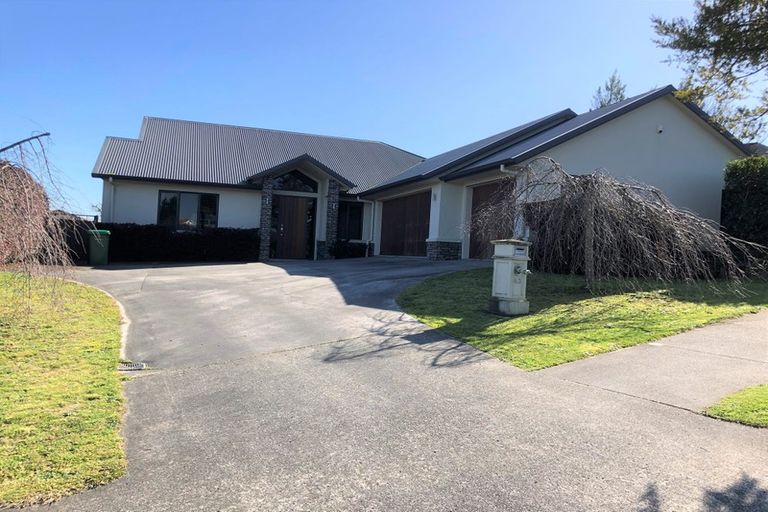 Photo of property in 43 Somerton Drive, Huntington, Hamilton, 3210