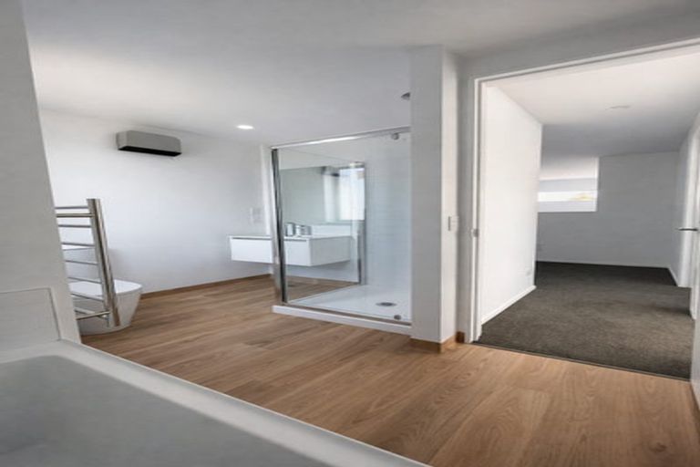 Photo of property in 3b Simeon Street, Somerfield, Christchurch, 8024