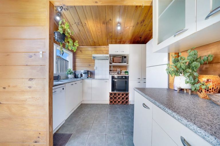 Photo of property in 32 Ingram Street, Papakura, 2110