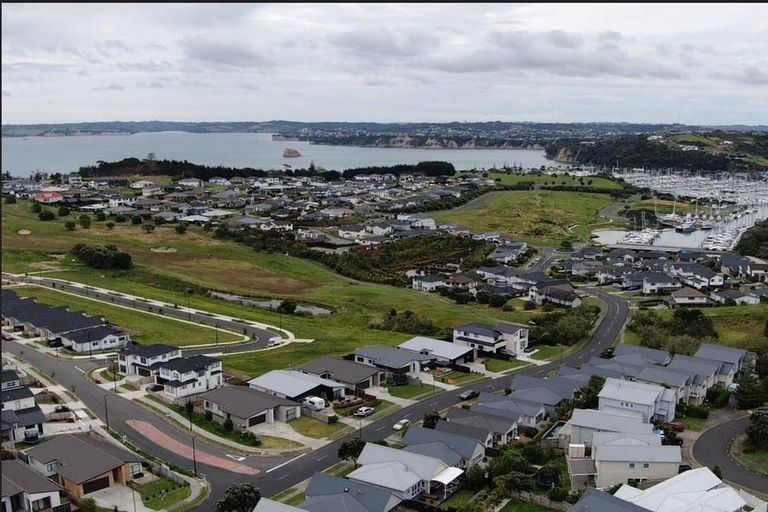 Photo of property in 112 Parkview Drive, Gulf Harbour, Whangaparaoa, 0930