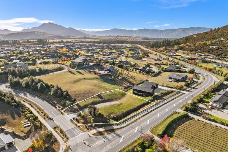 Photo of property in 2 Northburn Road, Wanaka, 9305