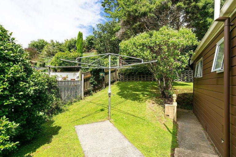 Photo of property in 9 Epping Grove, Karori, Wellington, 6012