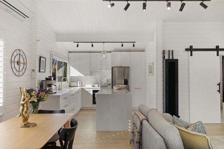 Photo of property in 13 Argyle Place, Arrowtown, 9302