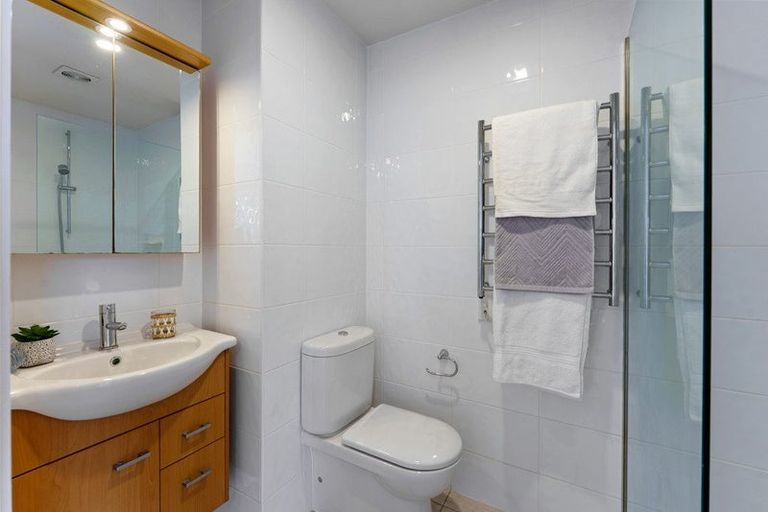 Photo of property in 24/4u Seaview Road, Paraparaumu Beach, Paraparaumu, 5032