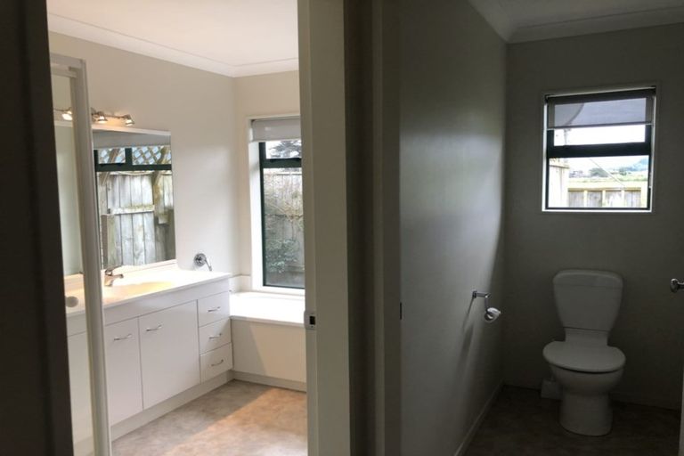 Photo of property in 13 Brendan Drive, Te Horo Beach, Otaki, 5581