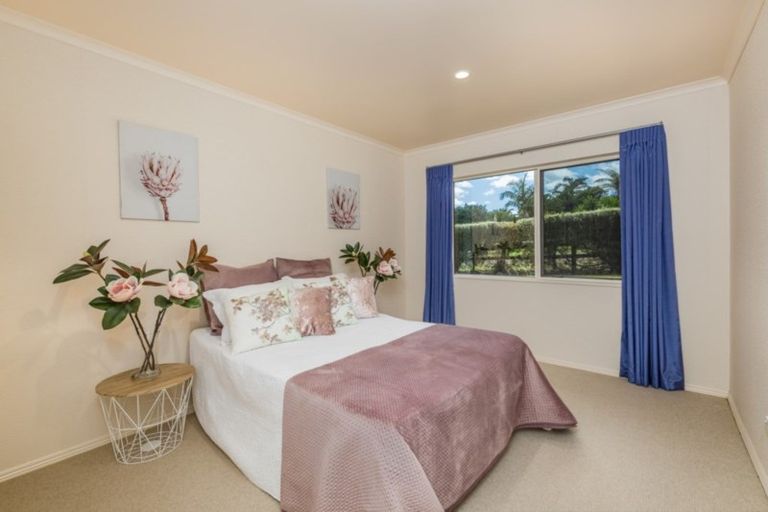 Photo of property in 16 Glen Bruce Place, Ngararatunua, Whangarei, 0176