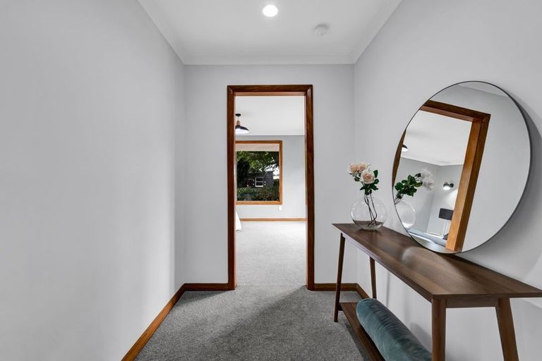 Photo of property in 86 Mangorei Road, Strandon, New Plymouth, 4312