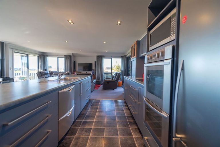 Photo of property in 12 Tawera Place, Te Anau, 9679