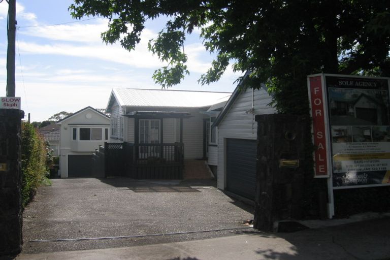 Photo of property in 23a Wheturangi Road, Greenlane, Auckland, 1051