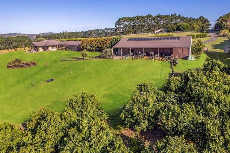 Photo of property in 135b Hutchinson Road, Helensville, 0875