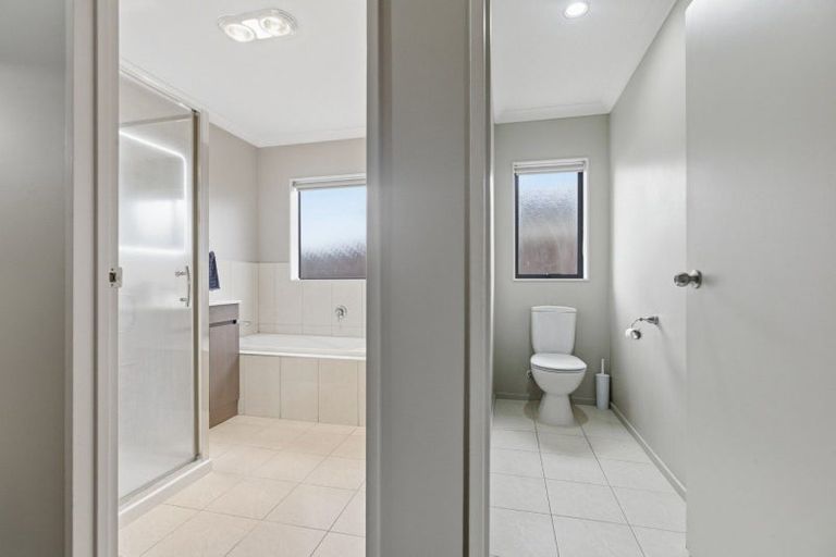 Photo of property in 9 Kereru Place, Pyes Pa, Tauranga, 3112