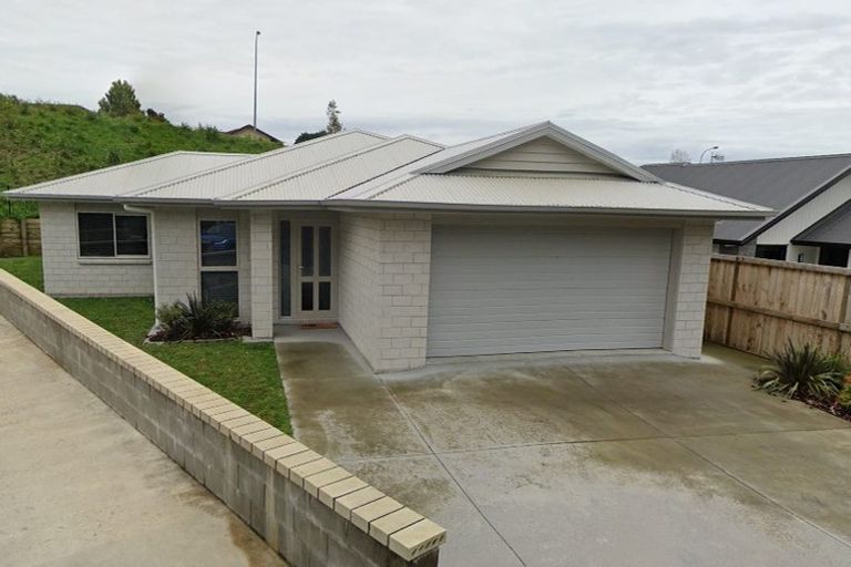 Photo of property in 2 Peter Burke Way, Pyes Pa, Tauranga, 3112