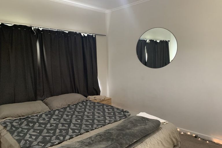 Photo of property in 1 Waterfront Road, Mangere Bridge, Auckland, 2022