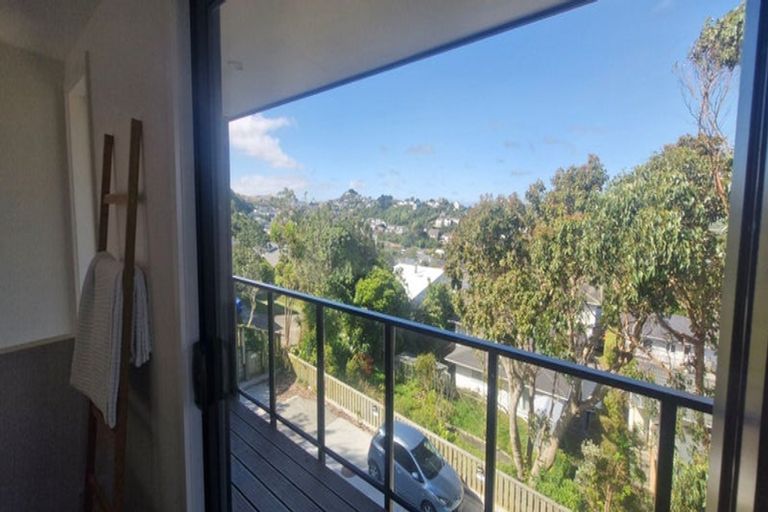 Photo of property in 4 Silvereye Way, Johnsonville, Wellington, 6037