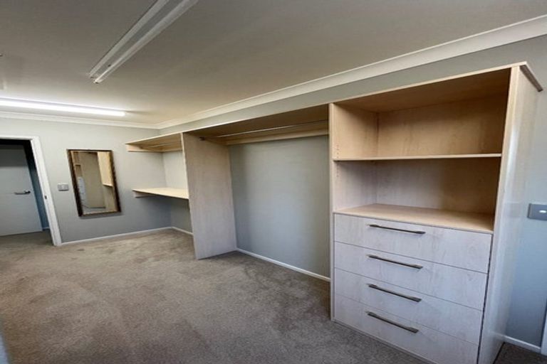 Photo of property in 17 Saddleback Green, Halswell, Christchurch, 8025