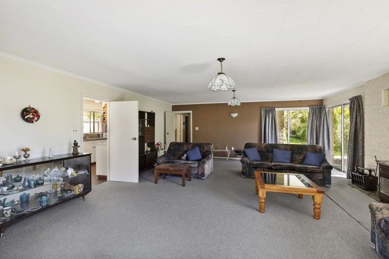 Photo of property in 40 Elmslie Road, Pinehaven, Upper Hutt, 5019