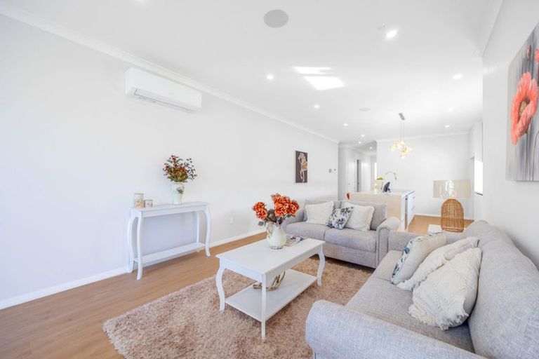 Photo of property in 30 Paihere Street, Huapai, Kumeu, 0810