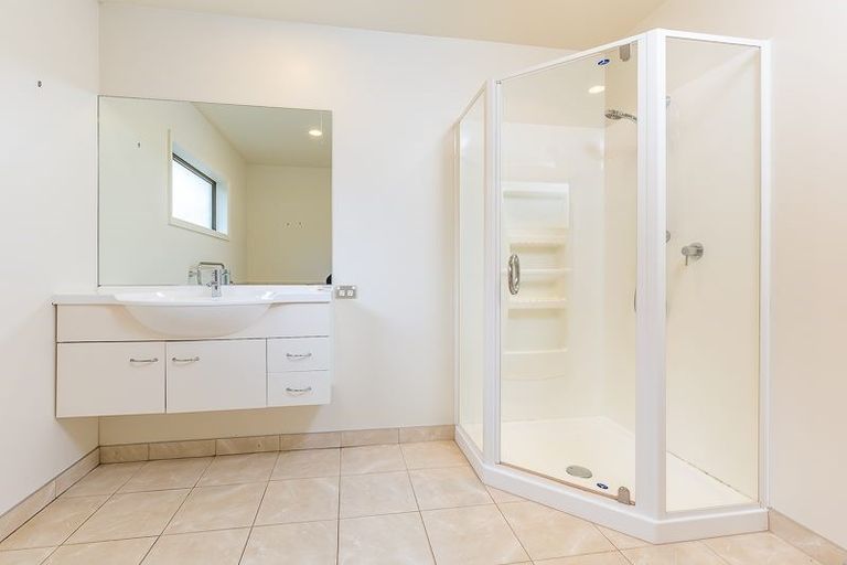 Photo of property in 21 Carol Lee Place, Albany Heights, Auckland, 0632