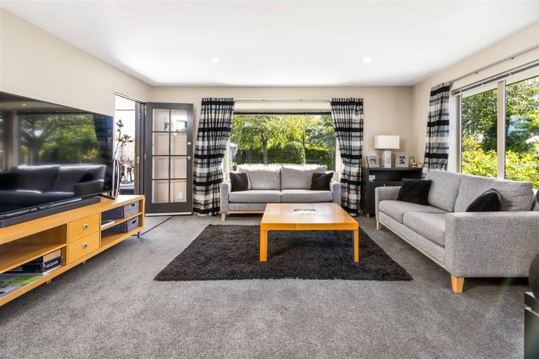 Photo of property in 12 Marguerite Place, Aidanfield, Christchurch, 8025