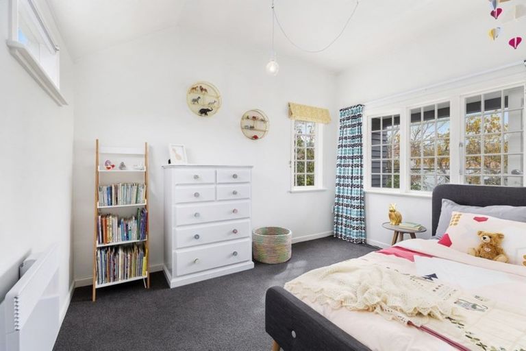 Photo of property in 5 Troon Crescent, Boulcott, Lower Hutt, 5010