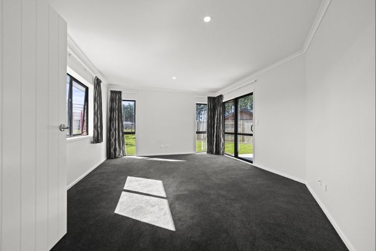 Photo of property in 9 Kereru Street, Marton, 4710