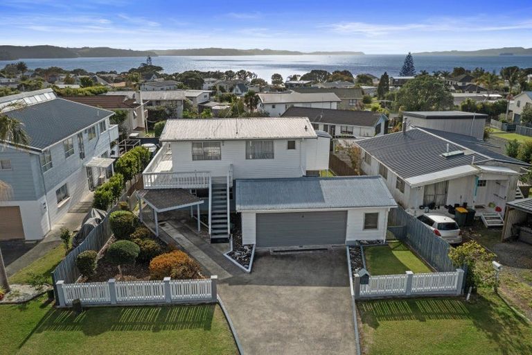 Photo of property in 4 Kawau View Road, Snells Beach, 0920