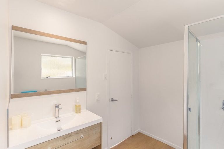 Photo of property in 24 Voelas Road, Lyttelton, 8082