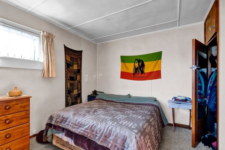 Photo of property in 139 Tasman Street, Opunake, 4616