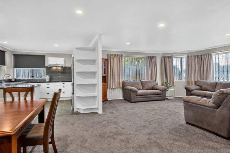 Photo of property in 35 Nottingham Drive, Hamilton East, Hamilton, 3216
