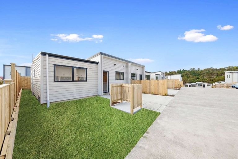 Photo of property in 24a Poruru Close, Papakura, 2110