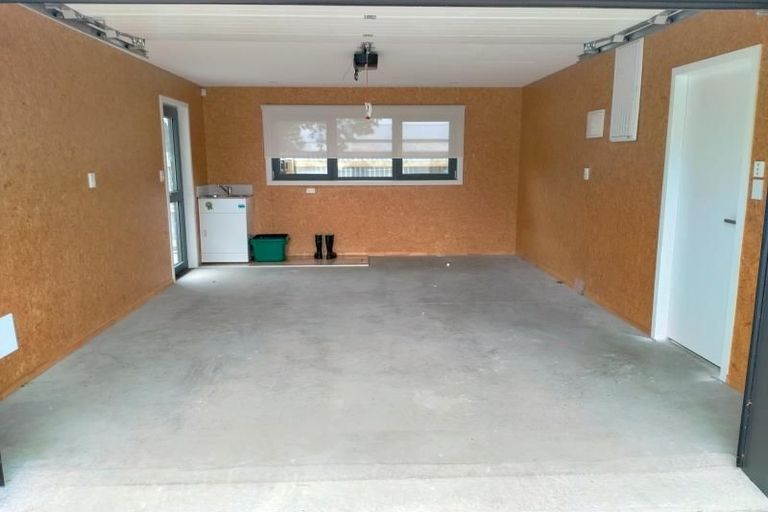 Photo of property in 35e Sussex Street, Levin, 5510