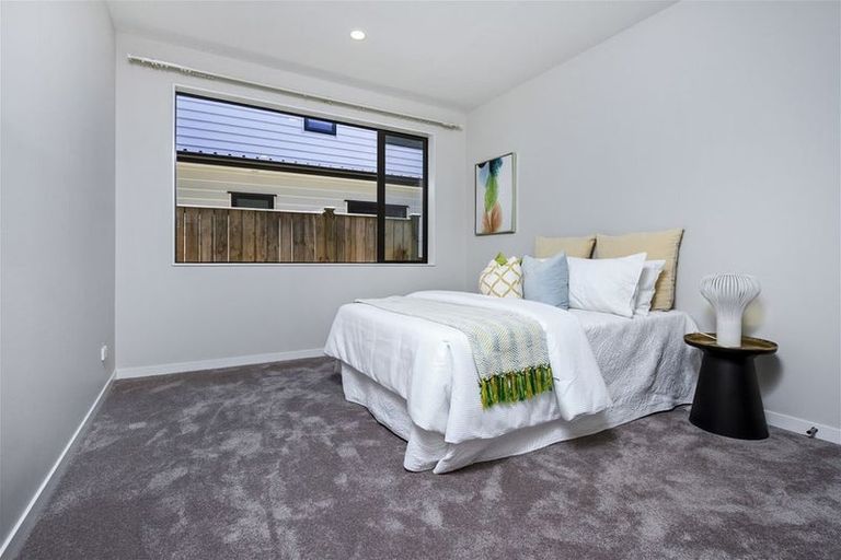 Photo of property in 24 Windlass Street, Long Bay, Auckland, 0630